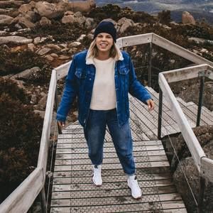 Meet your Posher, Ksenia